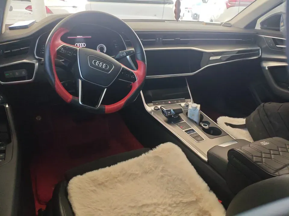 2021 Audi A6 2.0T 245HP L4 7DCT,autocango,china used car exporter,china ev exporter,chinese used car exporter,chinese used ev exporter