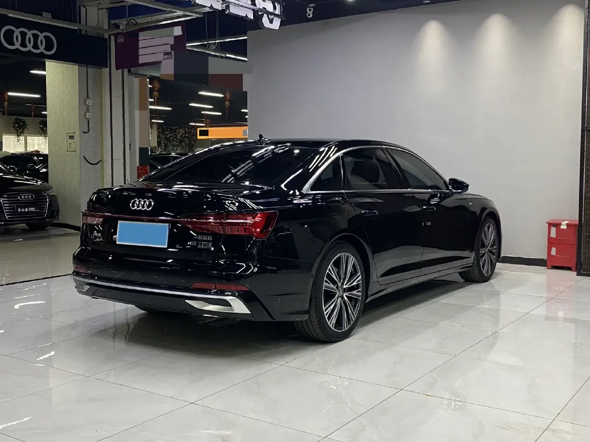 2019 Mercedes-Benz GLC Class 2.0T 245HP L4 9AT,autocango,china used car exporter,china ev exporter,chinese used car exporter,chinese used ev exporter