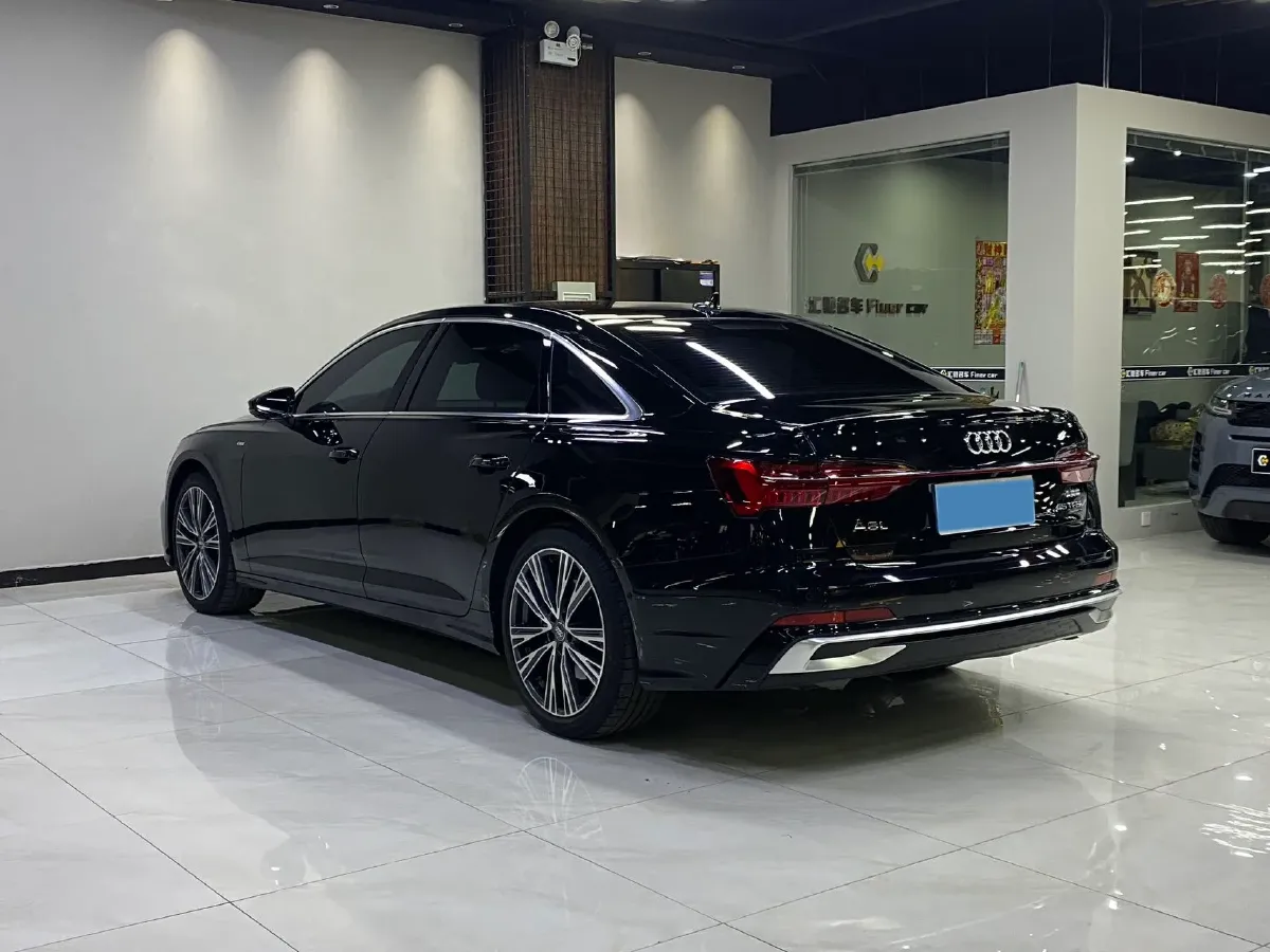 2019 Mercedes-Benz GLC Class 2.0T 245HP L4 9AT,autocango,china used car exporter,china ev exporter,chinese used car exporter,chinese used ev exporter