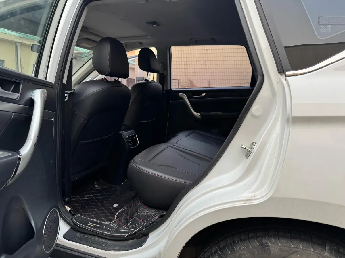 2019 Haval M6 1.5T 150HP L4 7DCT,autocango,china used car exporter,china ev exporter,chinese used car exporter,chinese used ev exporter