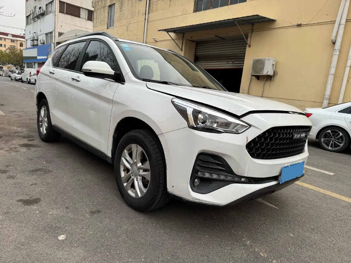 2019 Haval M6 1.5T 150HP L4 7DCT,autocango,china used car exporter,china ev exporter,chinese used car exporter,chinese used ev exporter