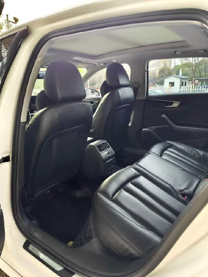 2019 Audi A4L 2.0T 190HP L4 7DCT,autocango,china used car exporter,china ev exporter,chinese used car exporter,chinese used ev exporter