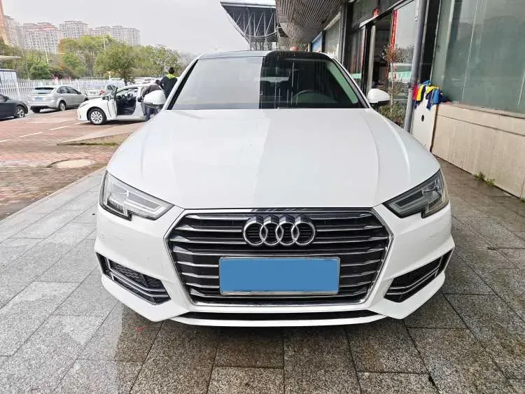 2019 Audi A4L 2.0T 190HP L4 7DCT,autocango,china used car exporter,china ev exporter,chinese used car exporter,chinese used ev exporter