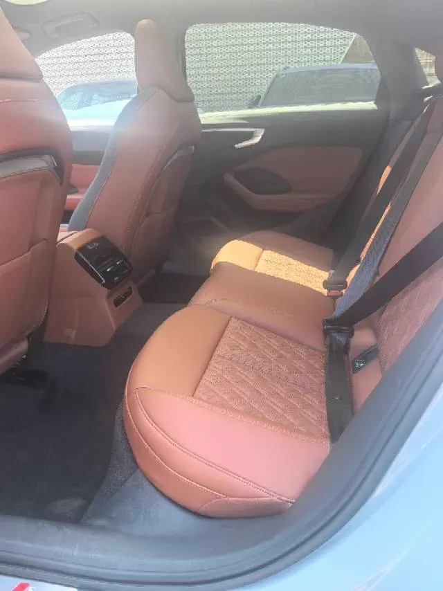 2026 Audi A5L 2.0T 204HP L4 7DCT,autocango,china used car exporter,china ev exporter,chinese used car exporter,chinese used ev exporter