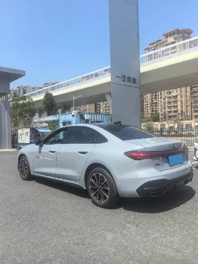 2026 Audi A5L 2.0T 204HP L4 7DCT,autocango,china used car exporter,china ev exporter,chinese used car exporter,chinese used ev exporter