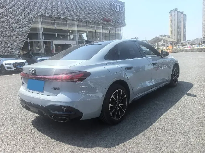 2026 Audi A5L 2.0T 204HP L4 7DCT,autocango,china used car exporter,china ev exporter,chinese used car exporter,chinese used ev exporter