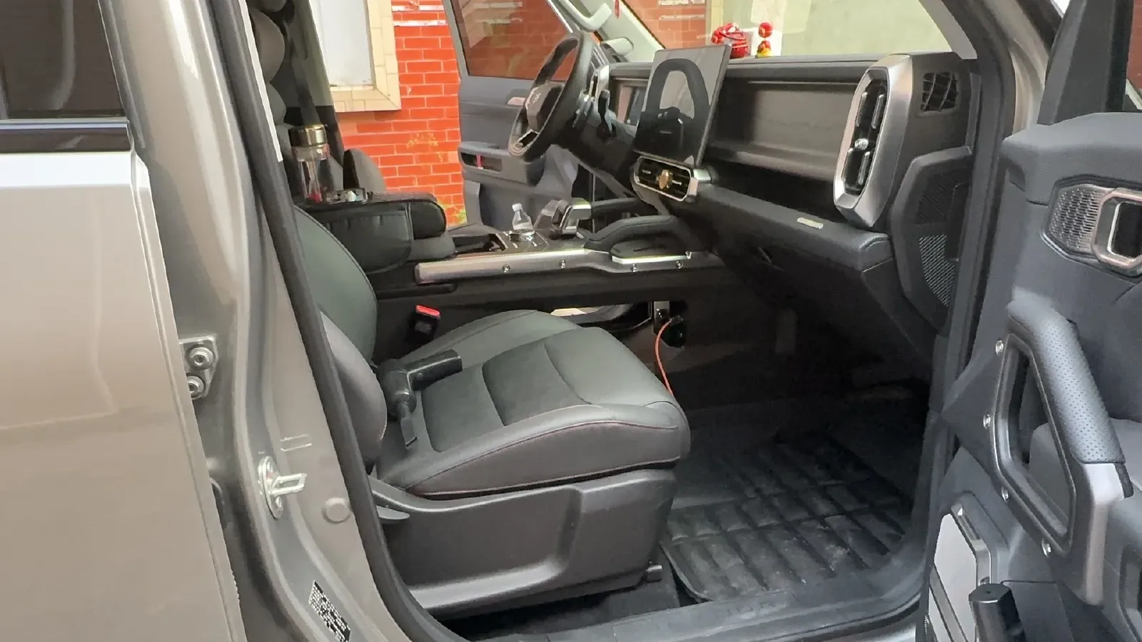 2023 Jetour Traveller 1.5T 184HP L4 7DCT,autocango,china used car exporter,china ev exporter,chinese used car exporter,chinese used ev exporter