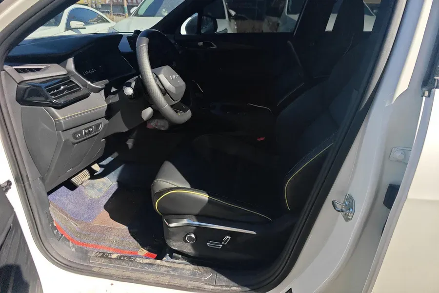 2023 LYNK&CO 06 1.5T 181HP L4 7DCT,autocango,china used car exporter,china ev exporter,chinese used car exporter,chinese used ev exporter