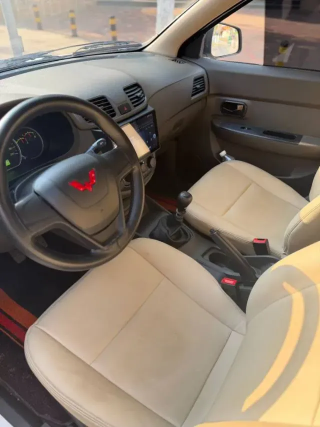 2021 WuLing HongGuang 1.5L 99HP L4 6MT,autocango,china used car exporter,china ev exporter,chinese used car exporter,chinese used ev exporter