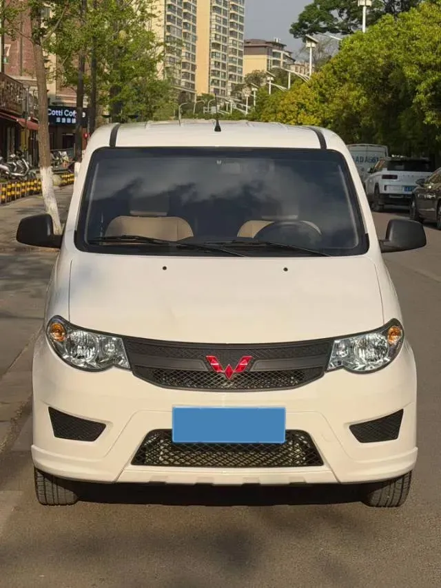 2021 WuLing HongGuang 1.5L 99HP L4 6MT,autocango,china used car exporter,china ev exporter,chinese used car exporter,chinese used ev exporter