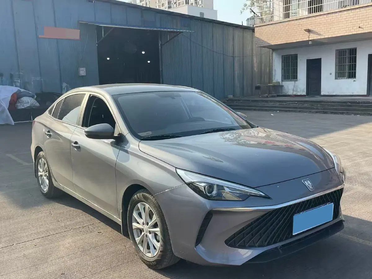 2023 Roewe i5 1.5L 129HP L4 5MT,autocango,china used car exporter,china ev exporter,chinese used car exporter,chinese used ev exporter