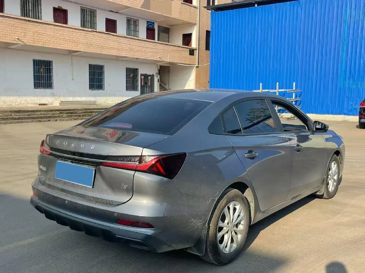 2023 Roewe i5 1.5L 129HP L4 5MT,autocango,china used car exporter,china ev exporter,chinese used car exporter,chinese used ev exporter