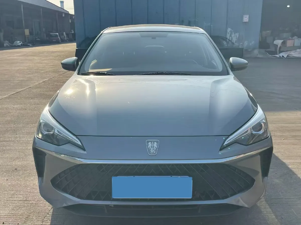 2023 Roewe i5 1.5L 129HP L4 5MT,autocango,china used car exporter,china ev exporter,chinese used car exporter,chinese used ev exporter