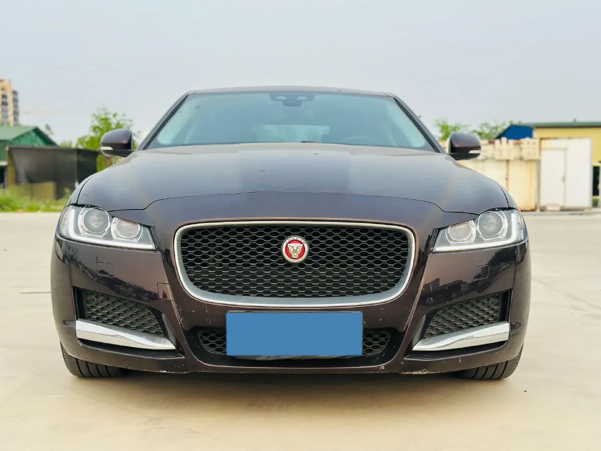 2017 Jaguar XFL 2.0T 200HP L4 8AT,autocango,china used car exporter,china ev exporter,chinese used car exporter,chinese used ev exporter