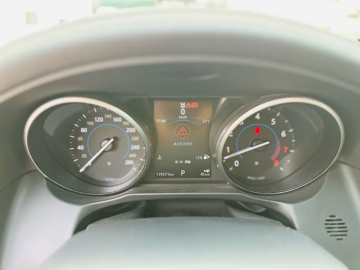 2017 Jaguar XFL 2.0T 200HP L4 8AT,autocango,china used car exporter,china ev exporter,chinese used car exporter,chinese used ev exporter