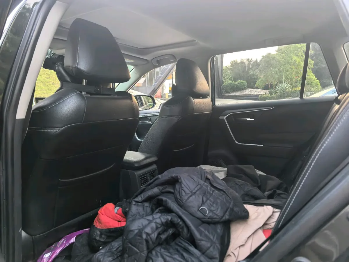 2021 Toyota RAV4 2.0L 171HP L4 CVT,autocango,china used car exporter,china ev exporter,chinese used car exporter,chinese used ev exporter