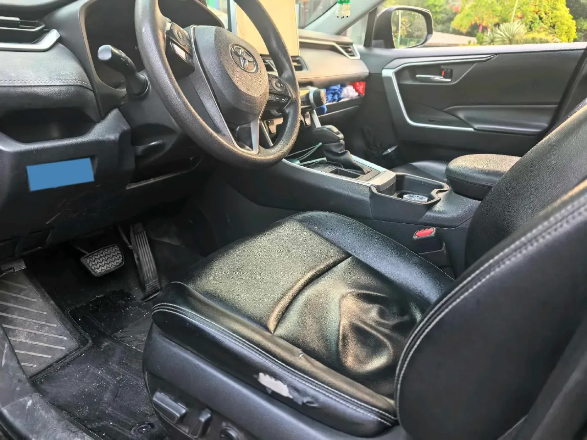 2021 Toyota RAV4 2.0L 171HP L4 CVT,autocango,china used car exporter,china ev exporter,chinese used car exporter,chinese used ev exporter