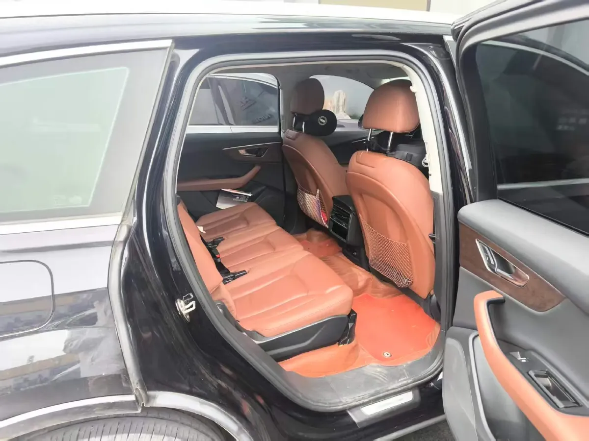 2021 Audi Q7 2.0T 245HP L4 8AT,autocango,china used car exporter,china ev exporter,chinese used car exporter,chinese used ev exporter