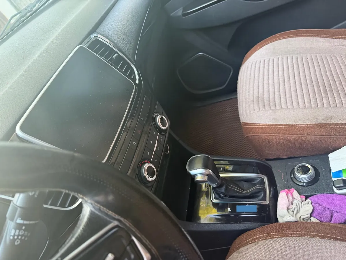 2020 Isuzu LingTuo 2.5T 150HP L4 6AT,autocango,china used car exporter,china ev exporter,chinese used car exporter,chinese used ev exporter