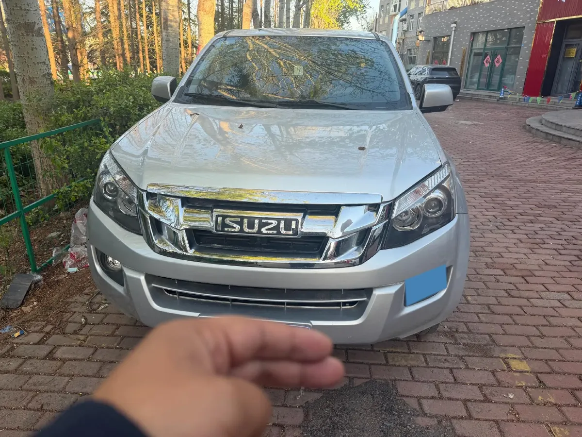 2020 Isuzu LingTuo 2.5T 150HP L4 6AT,autocango,china used car exporter,china ev exporter,chinese used car exporter,chinese used ev exporter