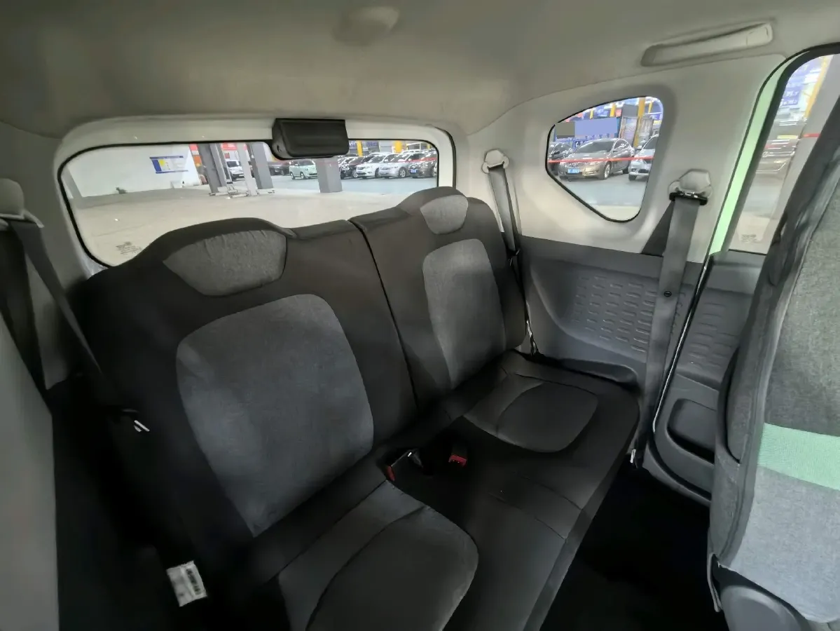 2021 WuLing HongGuang MINI EV BEV 13.8KWH,autocango,china used car exporter,china ev exporter,chinese used car exporter,chinese used ev exporter