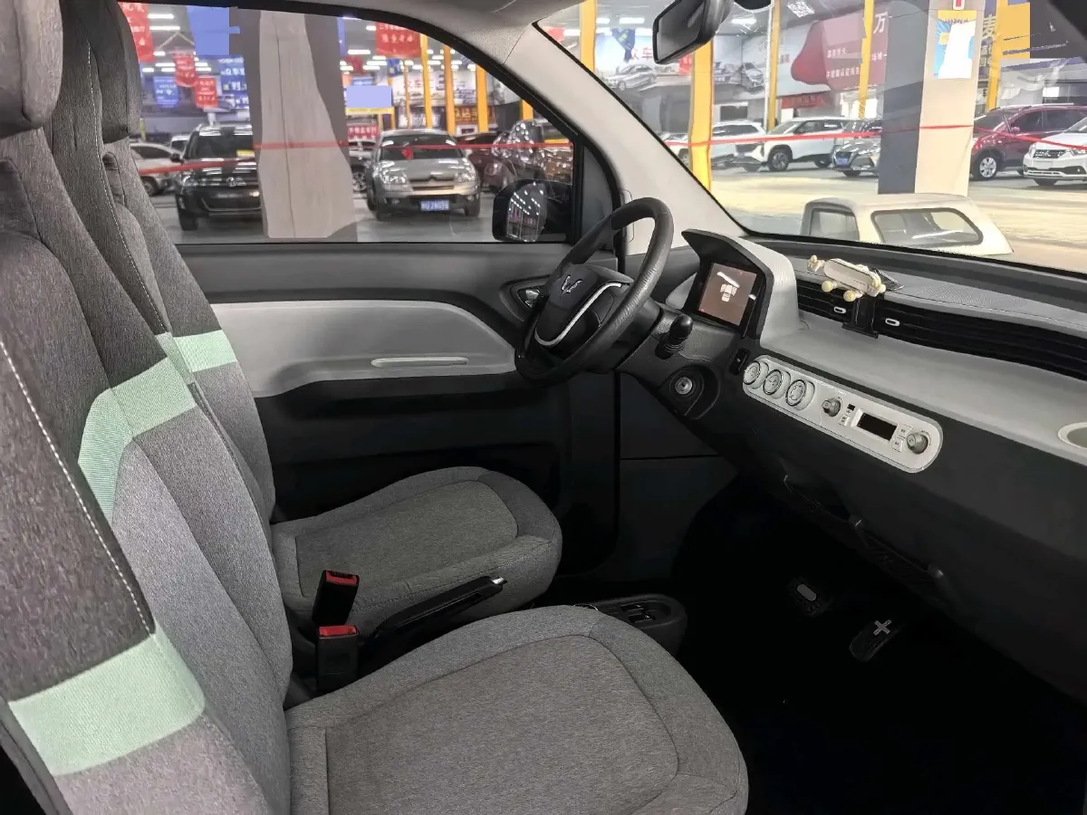 2021 WuLing HongGuang MINI EV BEV 13.8KWH,autocango,china used car exporter,china ev exporter,chinese used car exporter,chinese used ev exporter