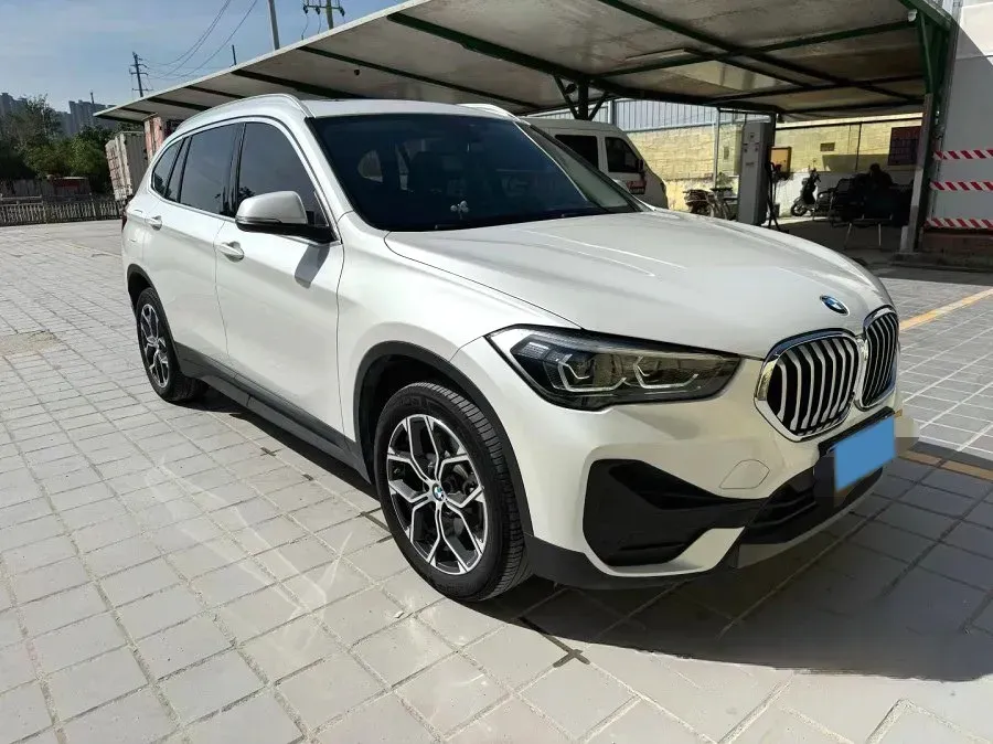 2022 BMW X1 2.0T 192HP L4 7DCT,autocango,china used car exporter,china ev exporter,chinese used car exporter,chinese used ev exporter