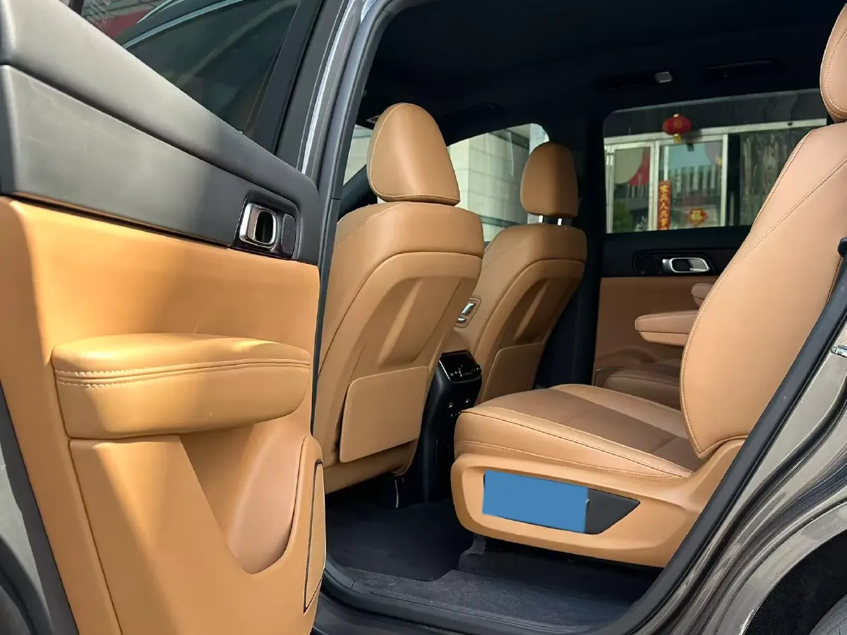 2021 Li ONE Range Extended 131HP REEV 40.5KWH,autocango,china used car exporter,china ev exporter,chinese used car exporter,chinese used ev exporter