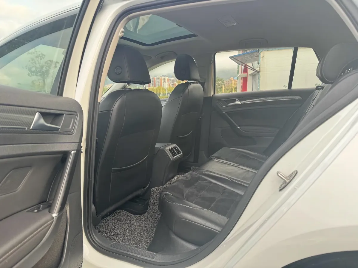 2018 Volkswagen Golf 1.4T 131HP L4 7DCT,autocango,china used car exporter,china ev exporter,chinese used car exporter,chinese used ev exporter