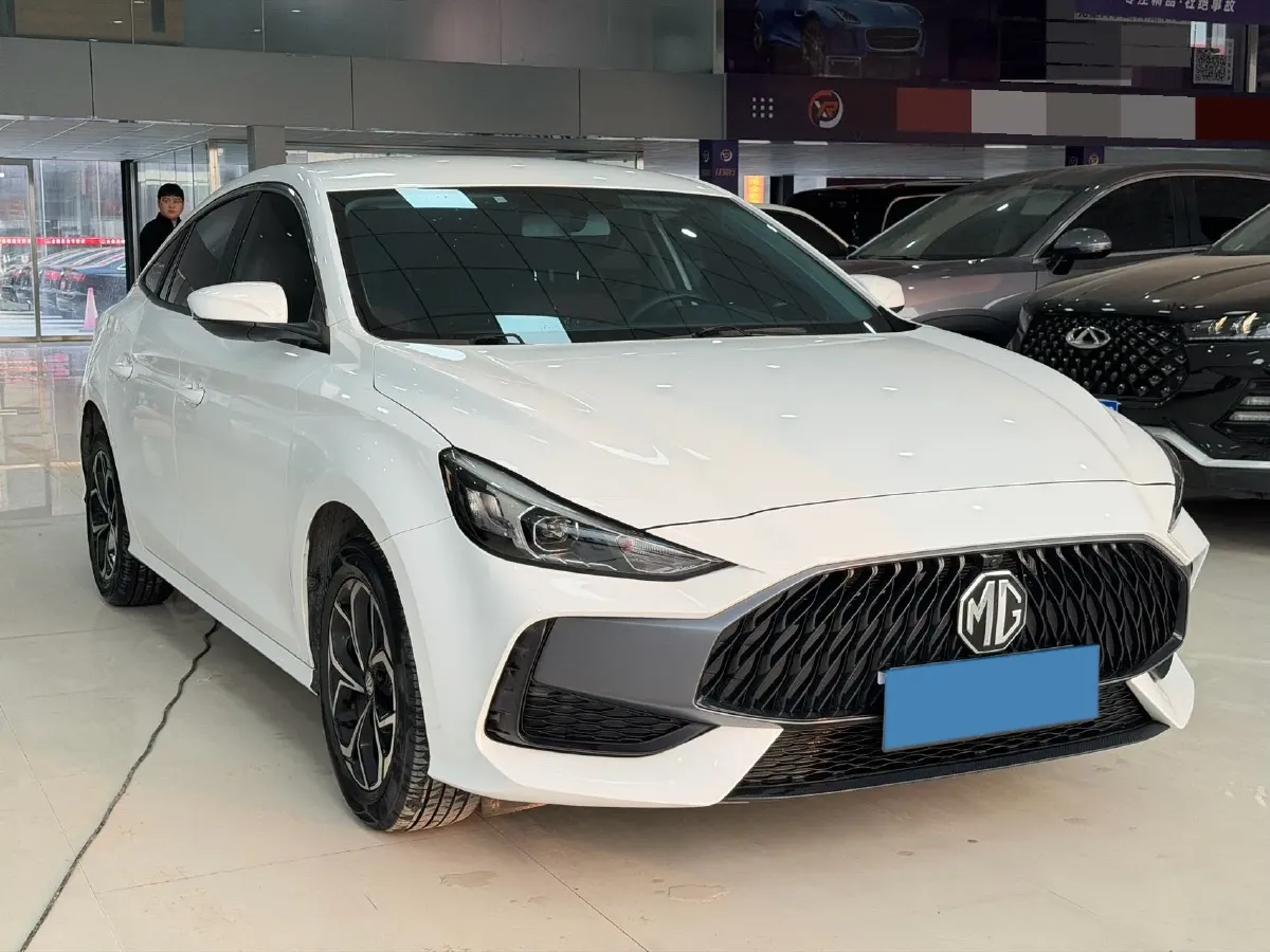 2022 MG 5 1.5L 120HP L4 5MT,autocango,china used car exporter,china ev exporter,chinese used car exporter,chinese used ev exporter
