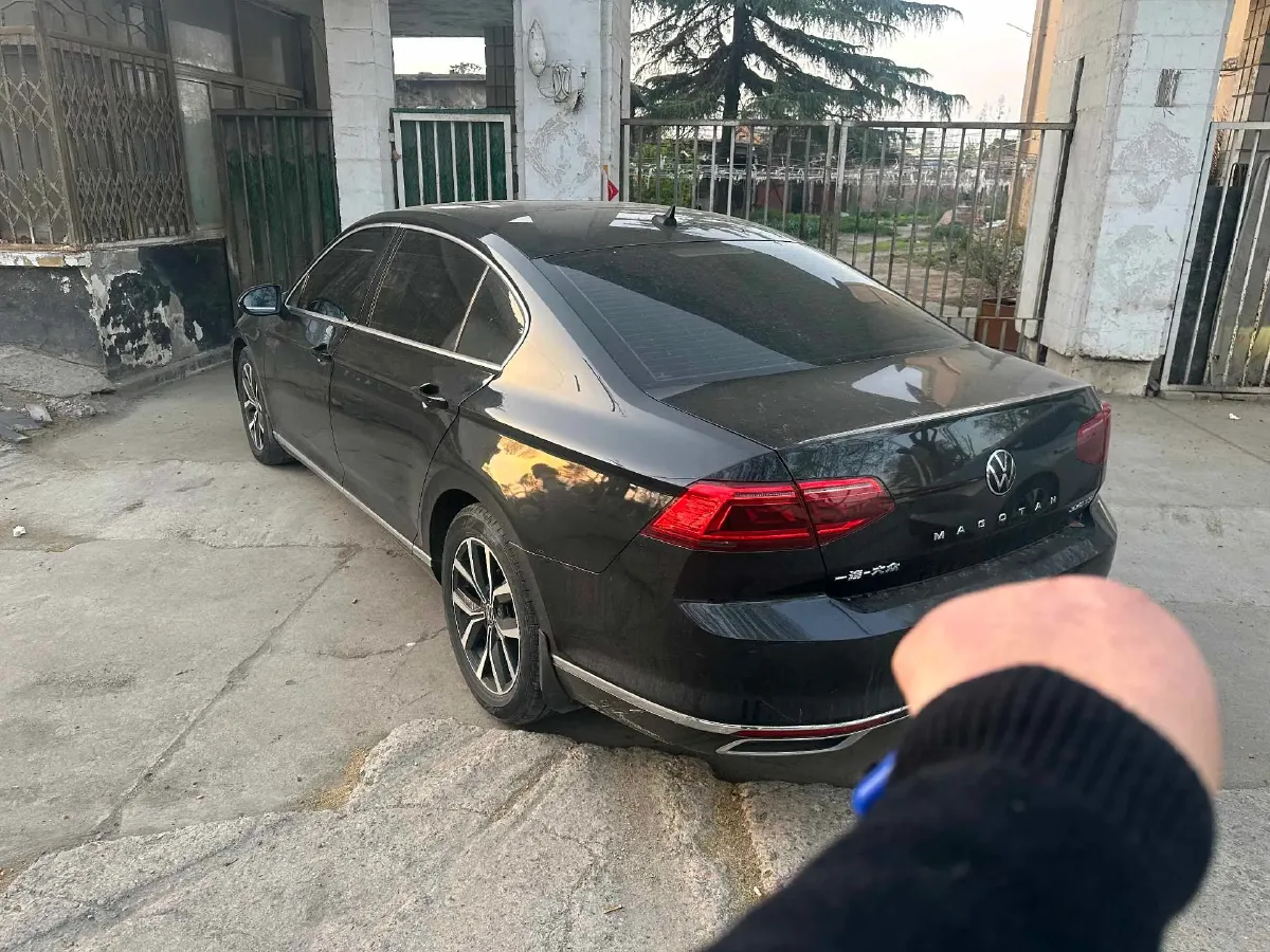 2020 Volkswagen Magotan 2.0T 186HP L4 7DCT,autocango,china used car exporter,china ev exporter,chinese used car exporter,chinese used ev exporter