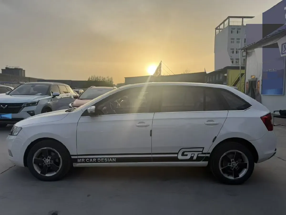 2019 Skoda Rapid Spaceback 1.5L 112HP L4 6AT,autocango,china used car exporter,china ev exporter,chinese used car exporter,chinese used ev exporter