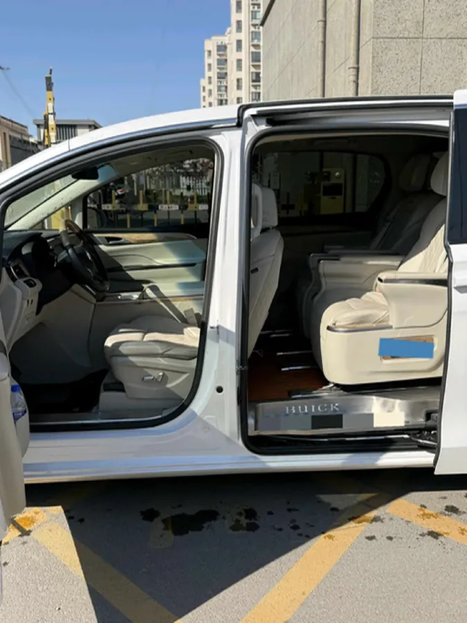 2018 Buick GL8 2.0T 260HP L4 6AT,autocango,china used car exporter,china ev exporter,chinese used car exporter,chinese used ev exporter