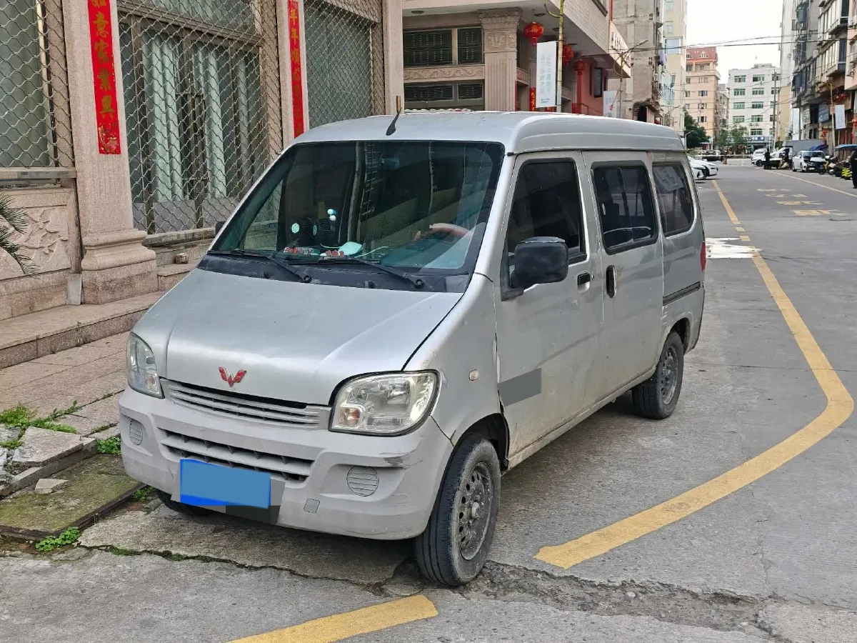 2015 WuLing ZhiGuang 1.2L 82HP L4 5MT,autocango,china used car exporter,china ev exporter,chinese used car exporter,chinese used ev exporter