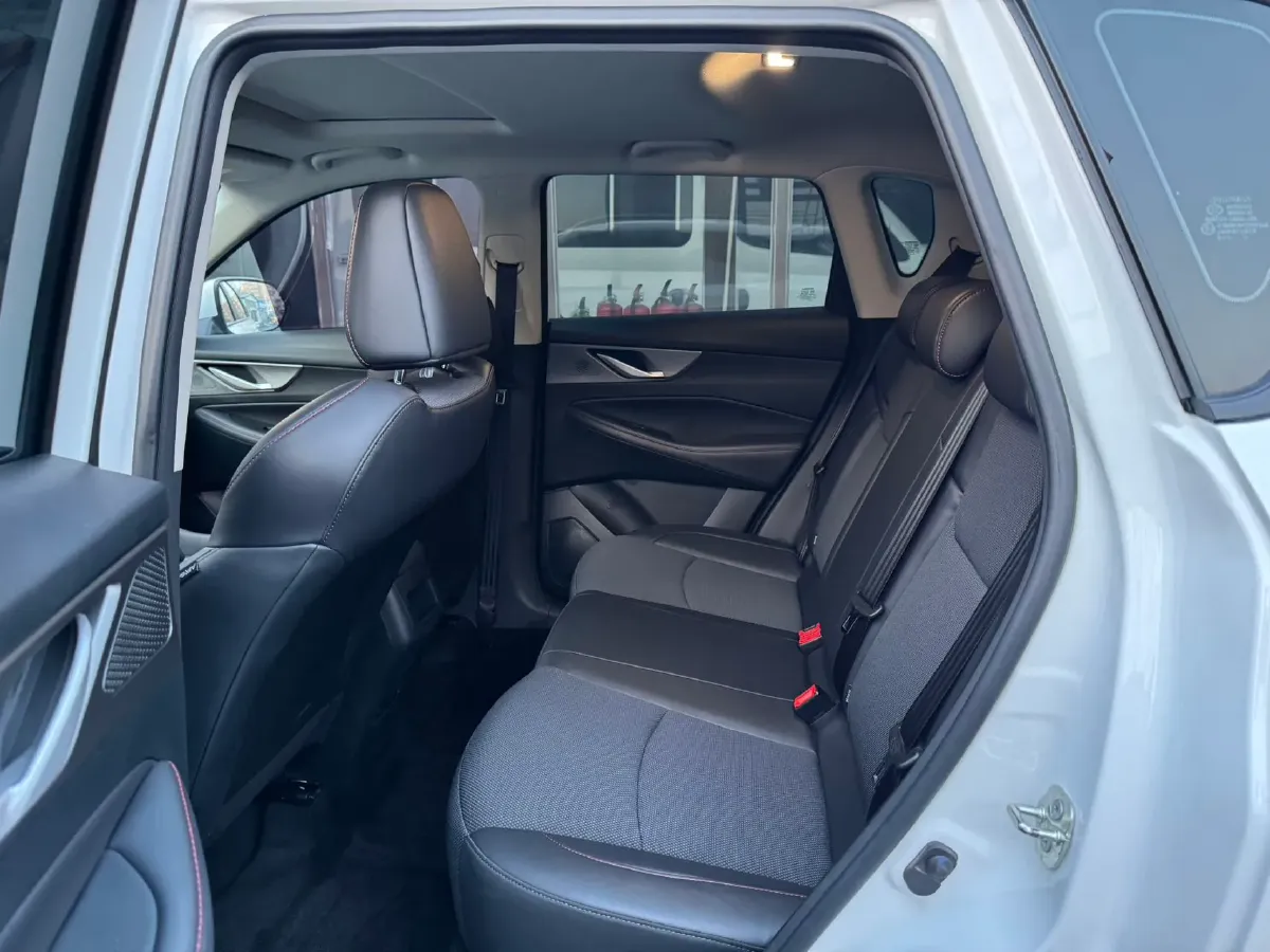 2023 ChangAn CS35 Plus 1.4T 160HP L4 7DCT,autocango,china used car exporter,china ev exporter,chinese used car exporter,chinese used ev exporter