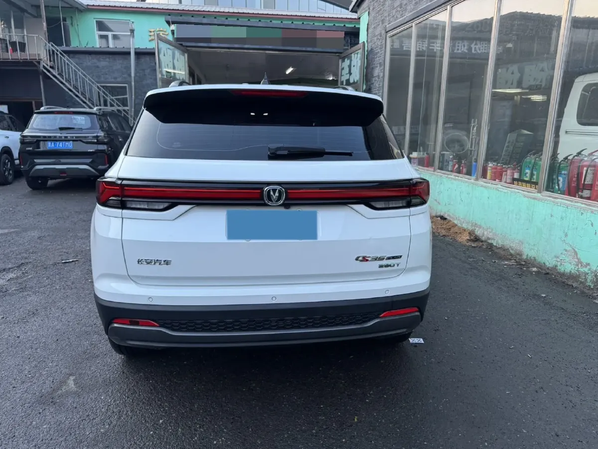 2023 ChangAn CS35 Plus 1.4T 160HP L4 7DCT,autocango,china used car exporter,china ev exporter,chinese used car exporter,chinese used ev exporter