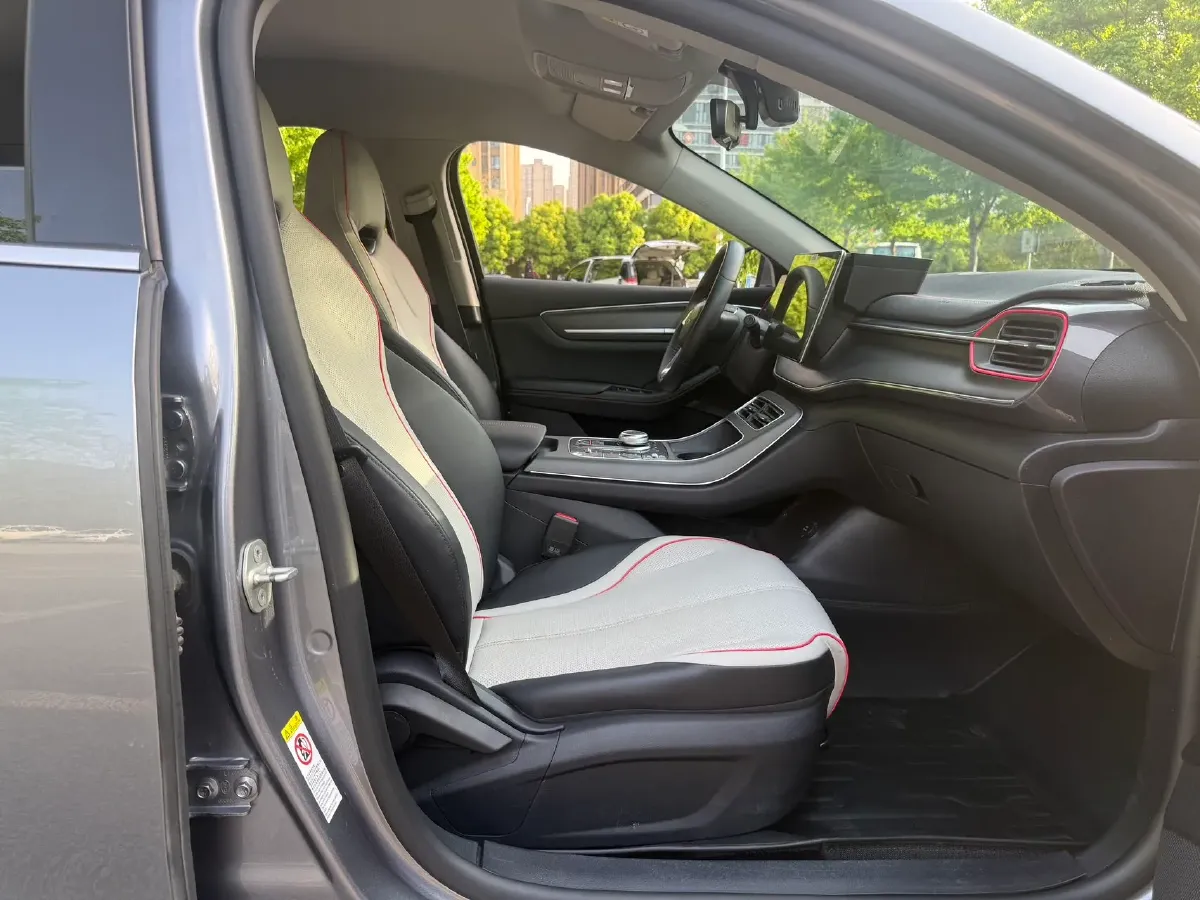 2022 Roewe RX5 MAX 1.5T 181HP L4 6AT,autocango,china used car exporter,china ev exporter,chinese used car exporter,chinese used ev exporter