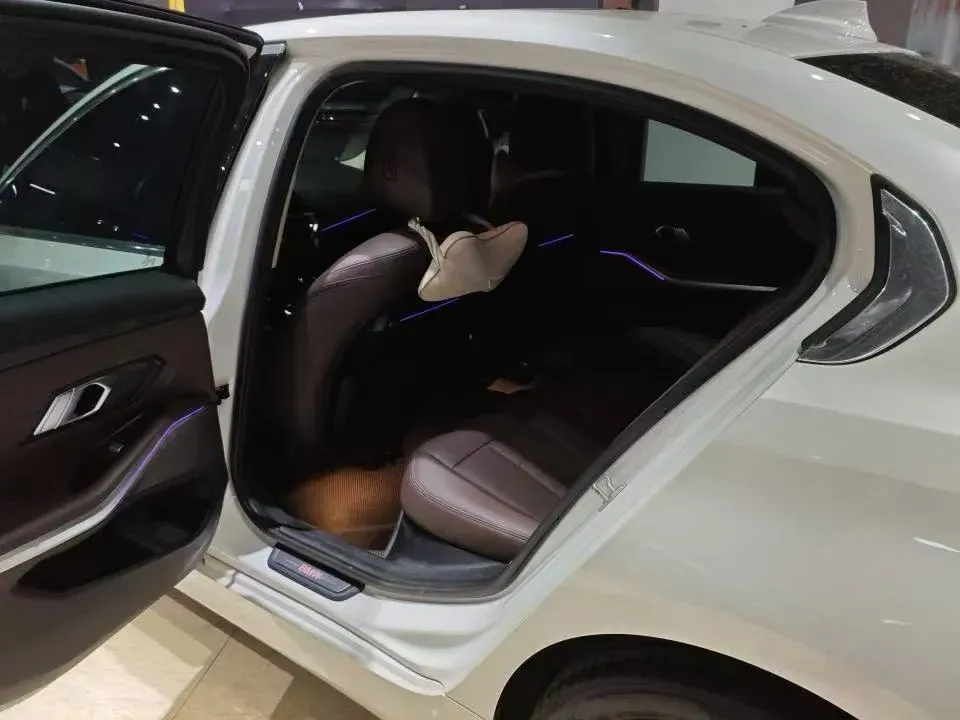 2020 BMW 3 Series 2.0T 184HP L4 8AT,autocango,china used car exporter,china ev exporter,chinese used car exporter,chinese used ev exporter