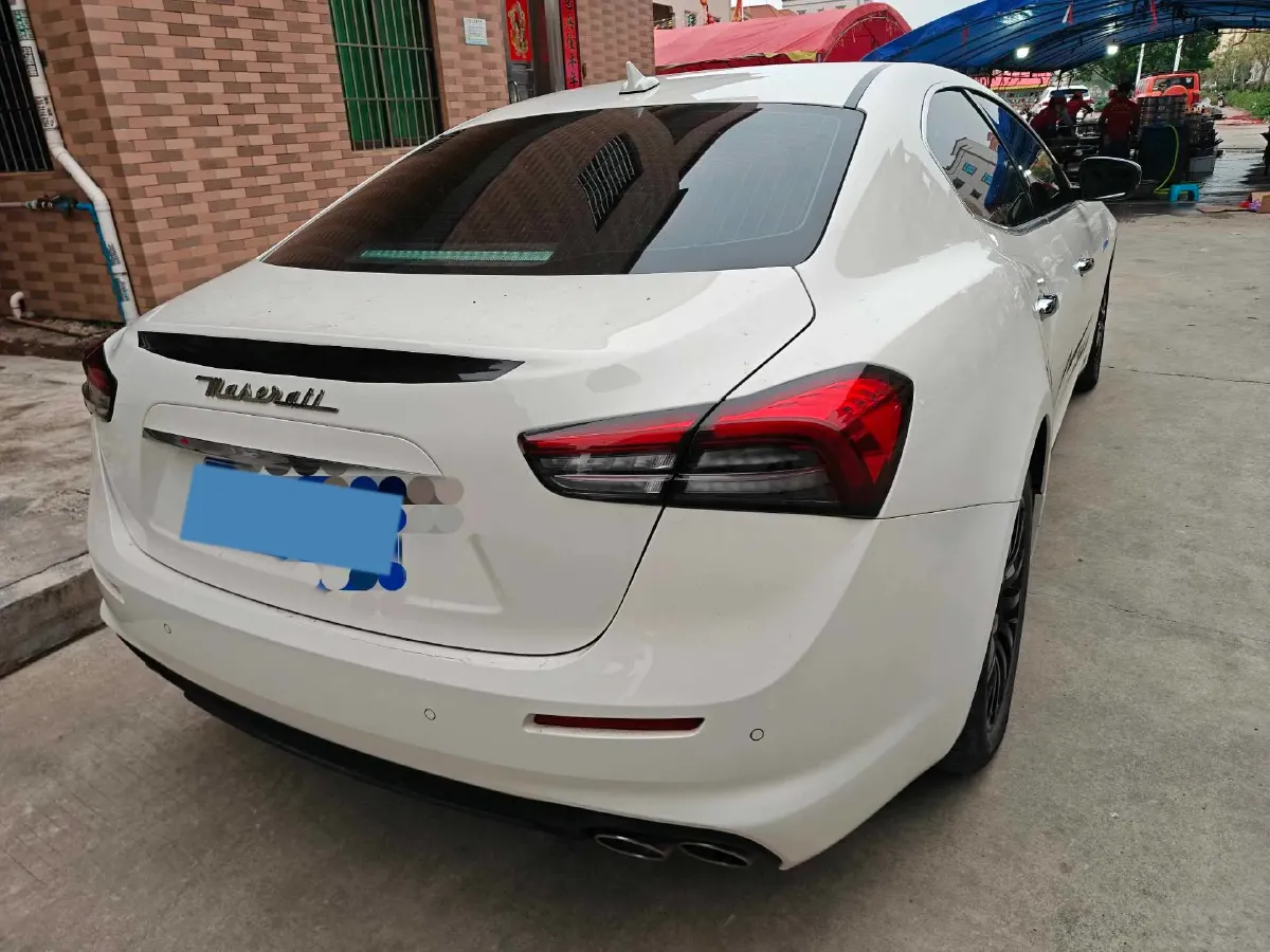 2021 Maserati Ghibli 2.0T 330HP L4 8AT,autocango,china used car exporter,china ev exporter,chinese used car exporter,chinese used ev exporter