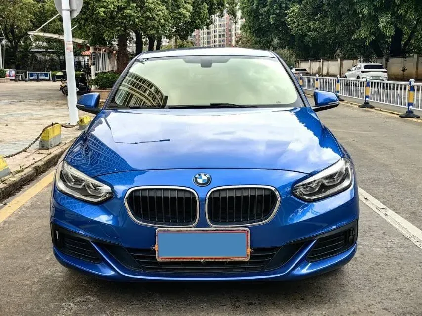 2020 BMW 1 Series 1.5T 140HP L3 7DCT,autocango,china used car exporter,china ev exporter,chinese used car exporter,chinese used ev exporter