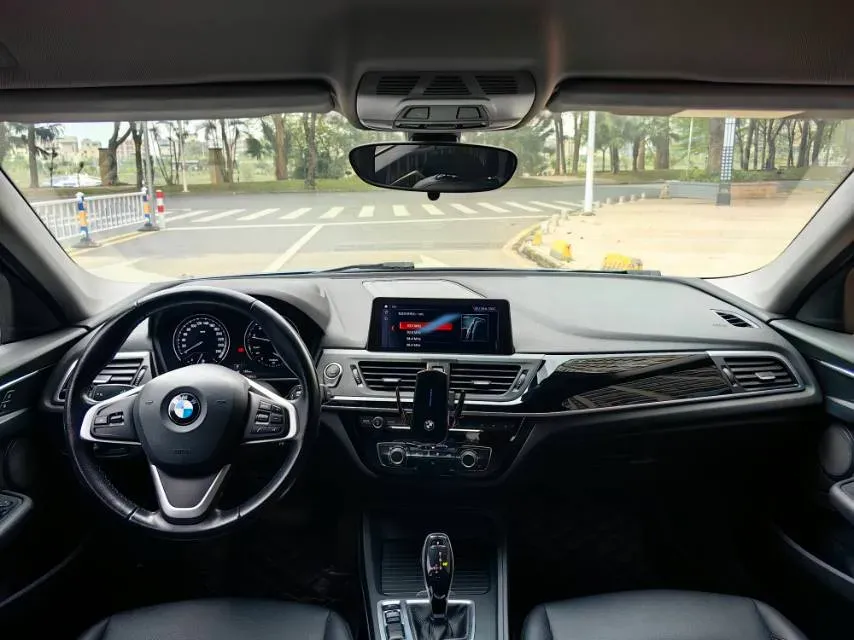 2020 BMW 1 Series 1.5T 140HP L3 7DCT,autocango,china used car exporter,china ev exporter,chinese used car exporter,chinese used ev exporter