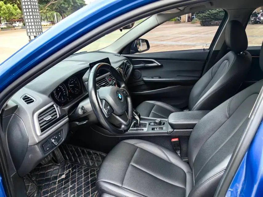 2020 BMW 1 Series 1.5T 140HP L3 7DCT,autocango,china used car exporter,china ev exporter,chinese used car exporter,chinese used ev exporter
