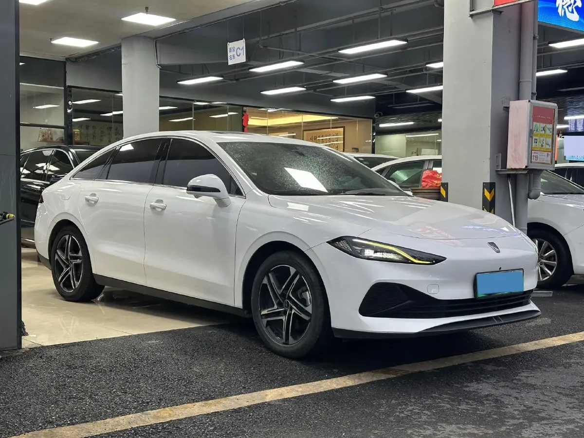 2023 Roewe D7 1.5L 112HP L4 1DHT PHEV 21.4KWH,autocango,china used car exporter,china ev exporter,chinese used car exporter,chinese used ev exporter