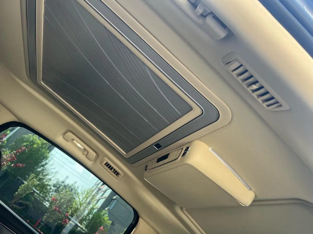 2023 Buick GL8 2.0T 237HP L4 9AT,autocango,china used car exporter,china ev exporter,chinese used car exporter,chinese used ev exporter