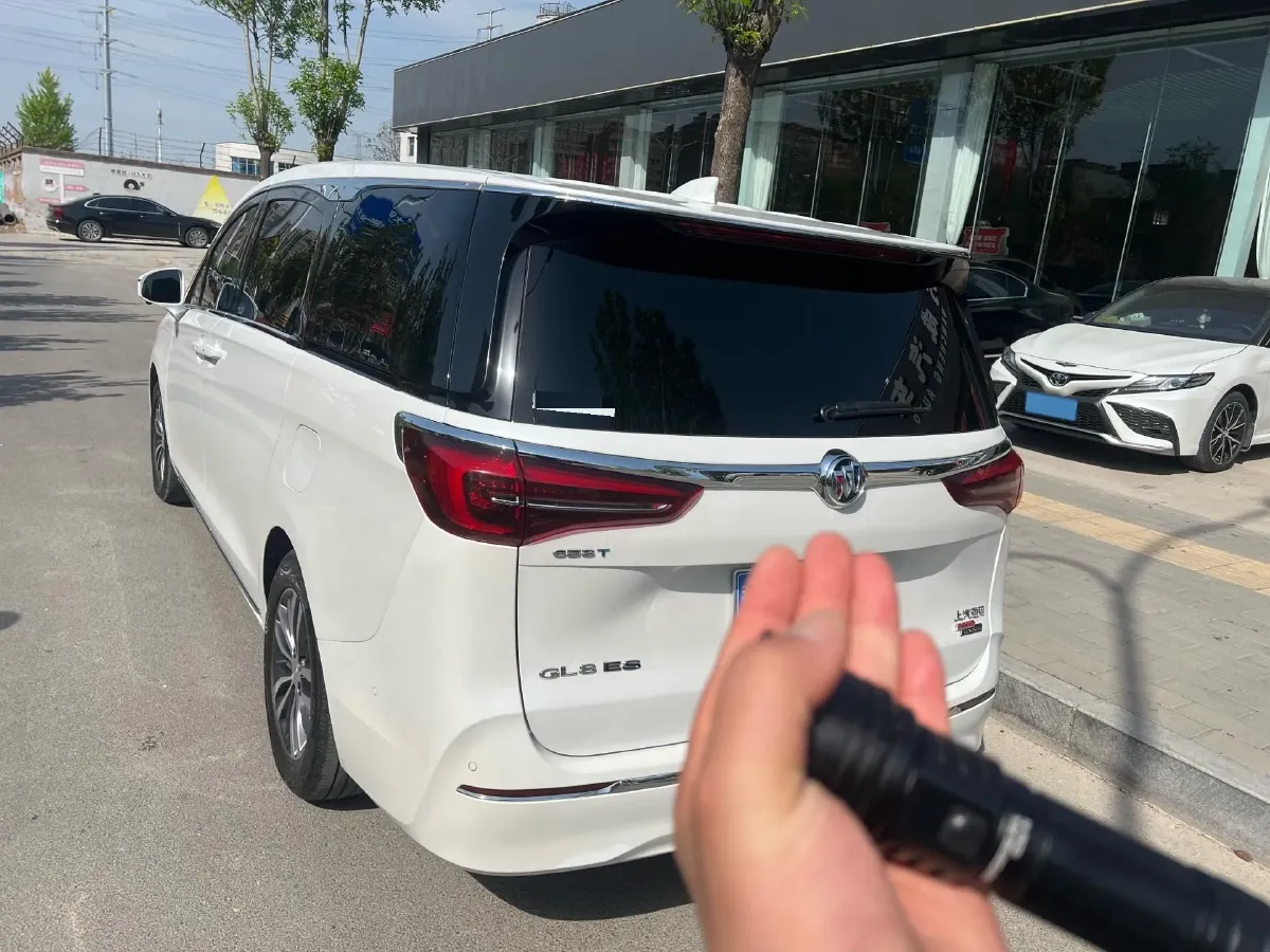 2023 Buick GL8 2.0T 237HP L4 9AT,autocango,china used car exporter,china ev exporter,chinese used car exporter,chinese used ev exporter