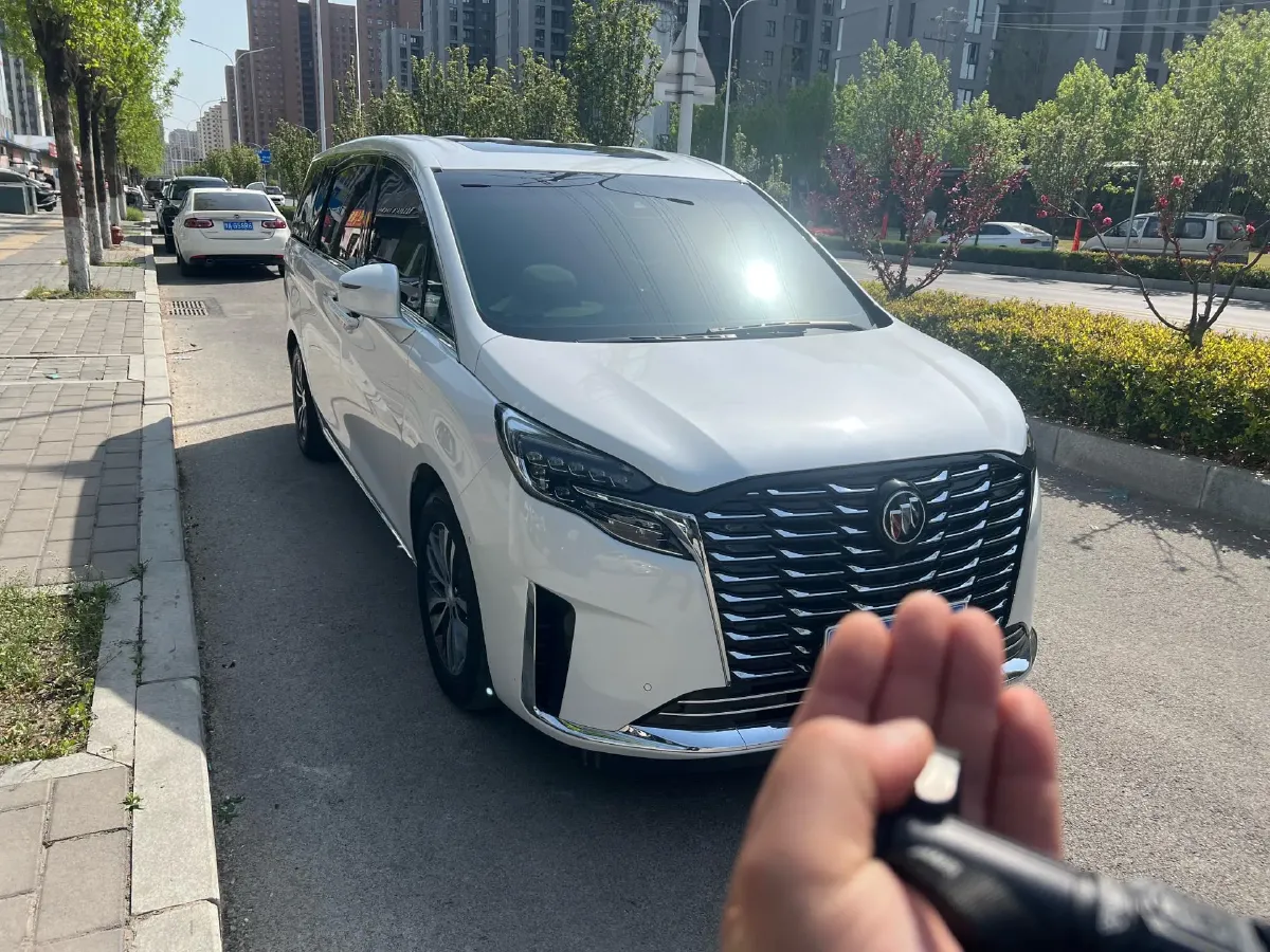 2023 Buick GL8 2.0T 237HP L4 9AT,autocango,china used car exporter,china ev exporter,chinese used car exporter,chinese used ev exporter