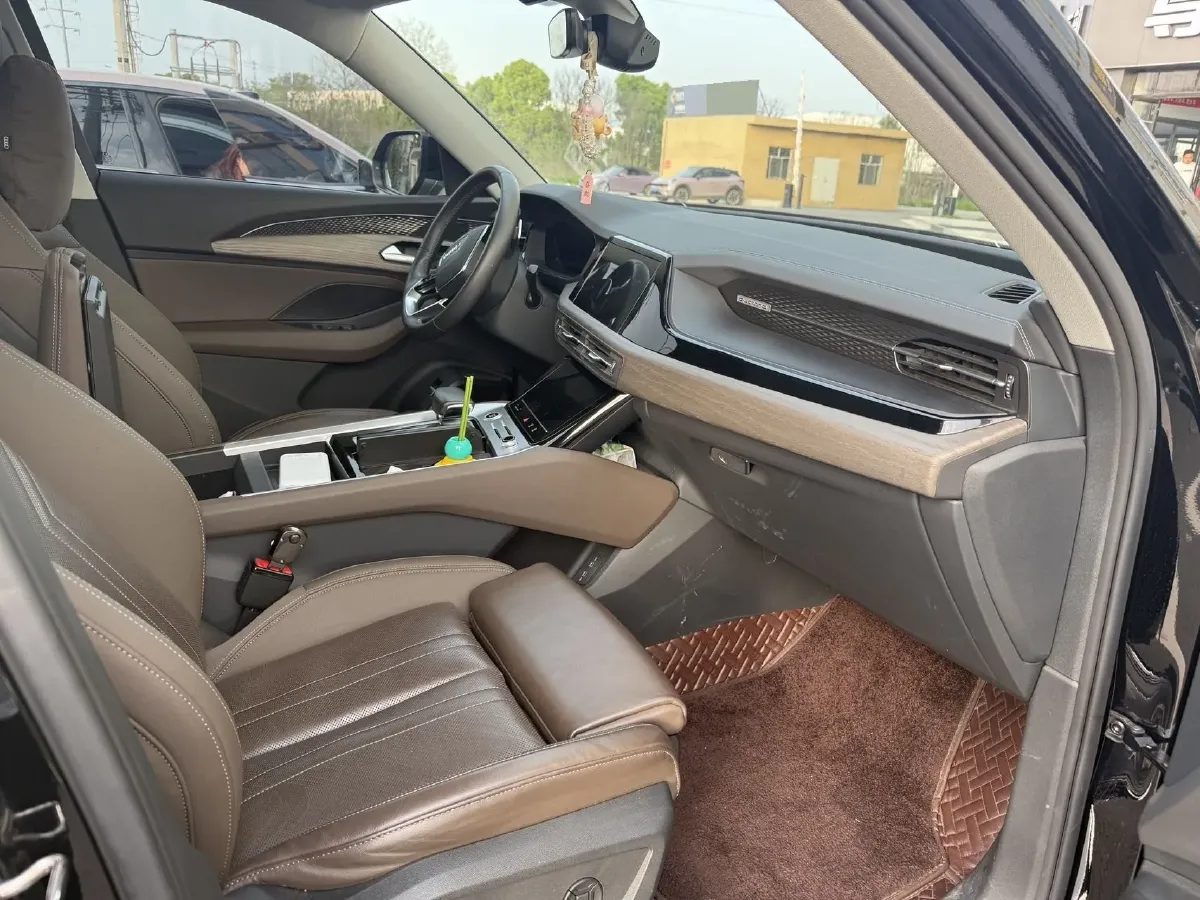 2024 Audi Q6 2.0T 265HP L4 7DCT,autocango,china used car exporter,china ev exporter,chinese used car exporter,chinese used ev exporter