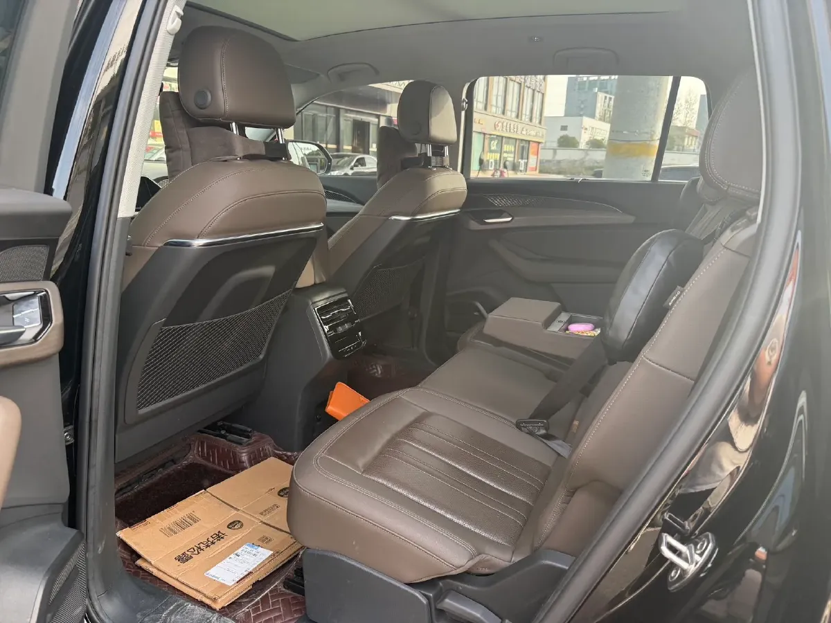 2024 Audi Q6 2.0T 265HP L4 7DCT,autocango,china used car exporter,china ev exporter,chinese used car exporter,chinese used ev exporter