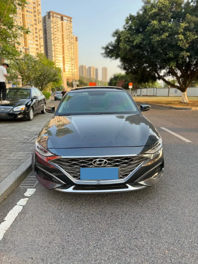 2019 Hyundai La Festa 1.6T 190HP L4 7DCT,autocango,china used car exporter,china ev exporter,chinese used car exporter,chinese used ev exporter