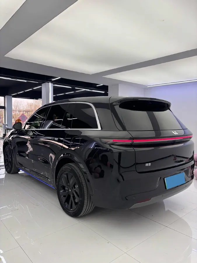 2023 Li L7 Range Extended 154HP REEV 40.9KWH,autocango,china used car exporter,china ev exporter,chinese used car exporter,chinese used ev exporter